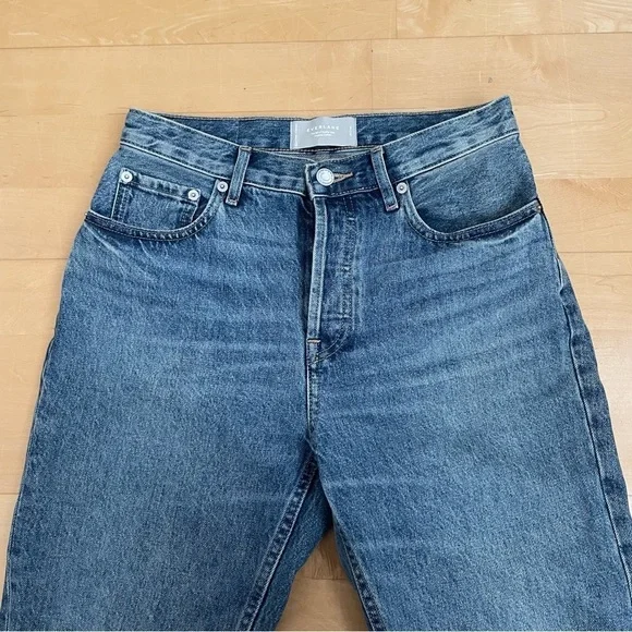 Everlane The 90s Cheeky Jeans Crop Straight Leg
Vintage Blue
Size 26 - Picture 7 of 11